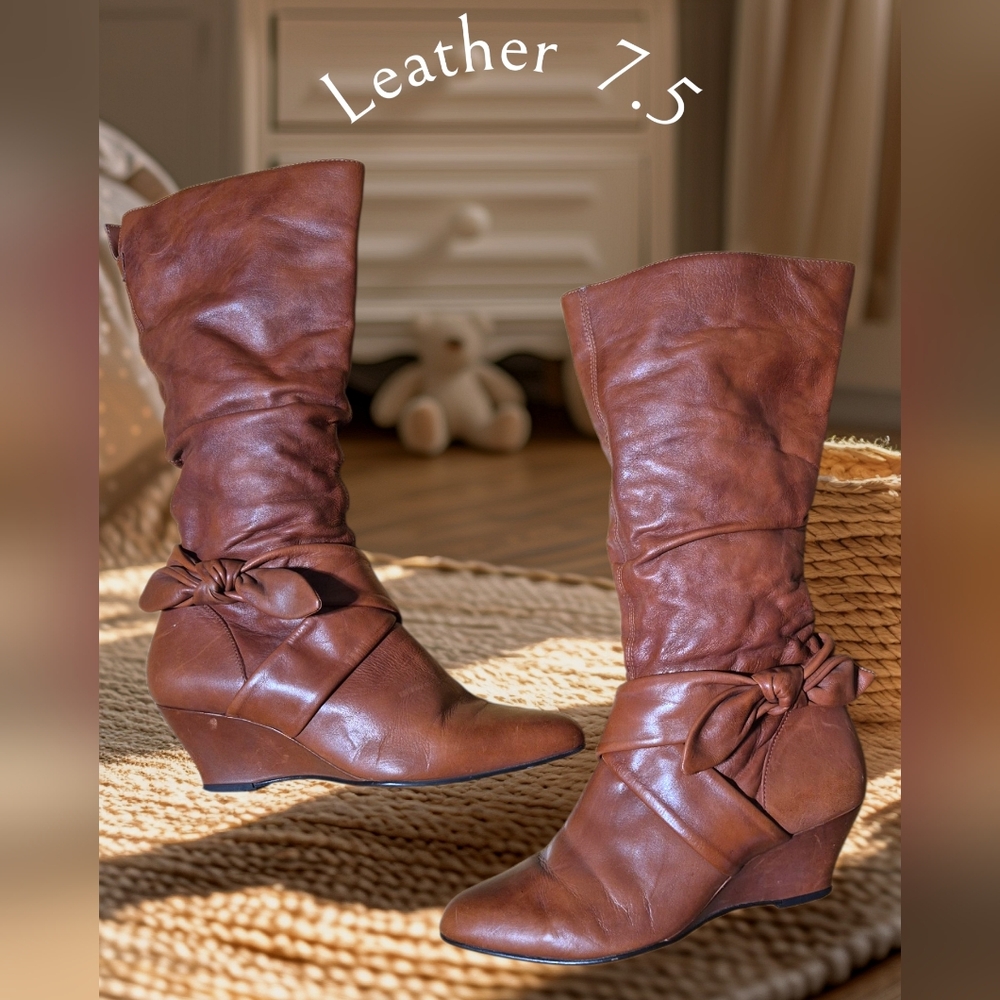 Bakers Sienna Brown Leather Wedge Boots, Bow Accents 7.5